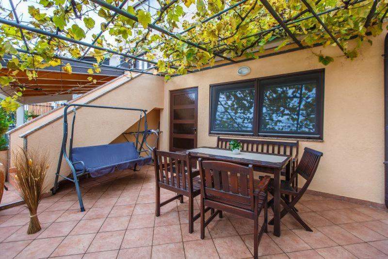 Apartmani Gilda Vrsar Exterior photo